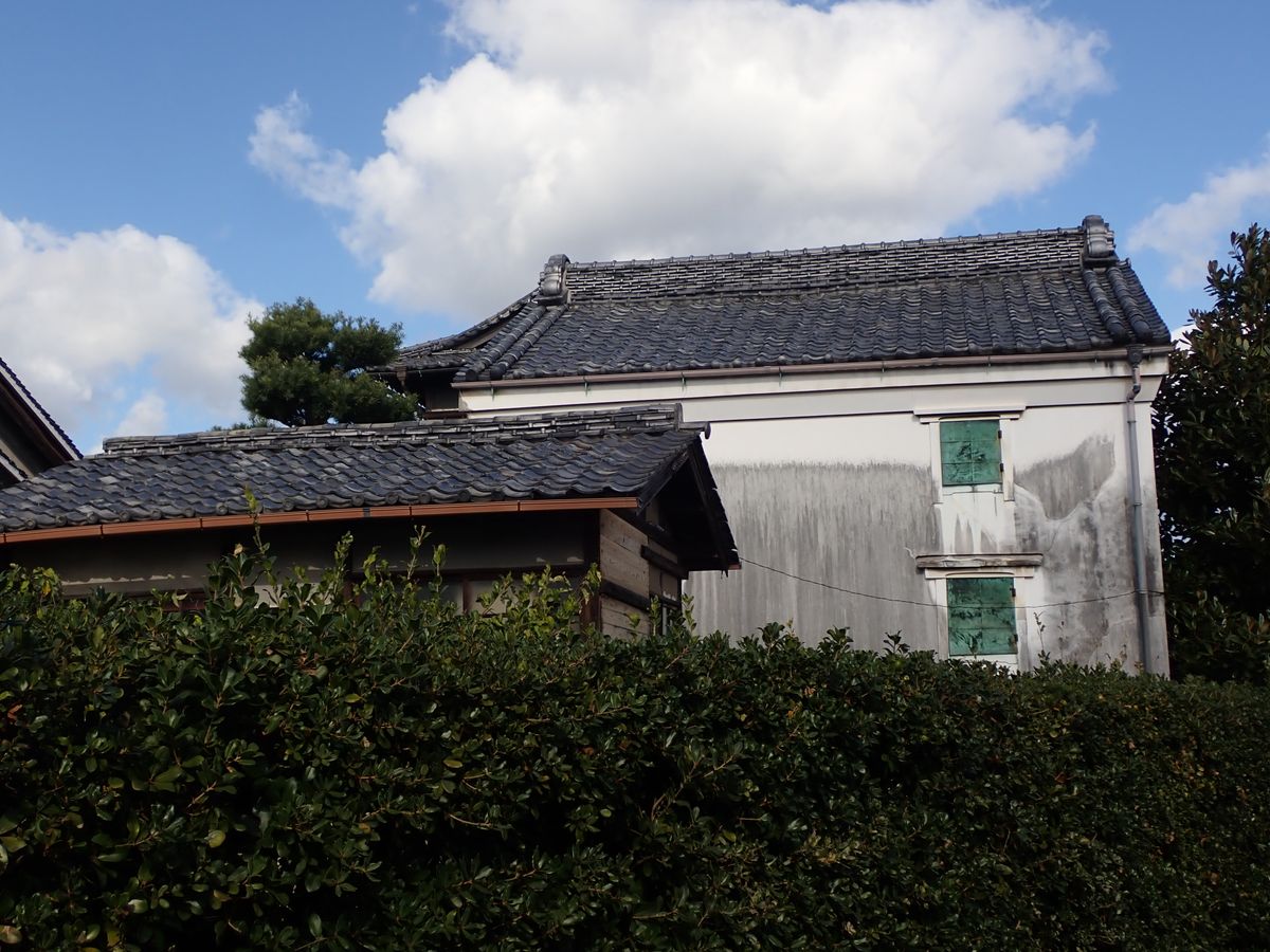 二つの屋根 — 古民家再生